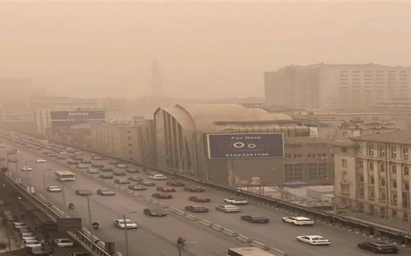 تحذير الأرصاد.. عواصف ترابية مستمرة 24 ساعة إضافية